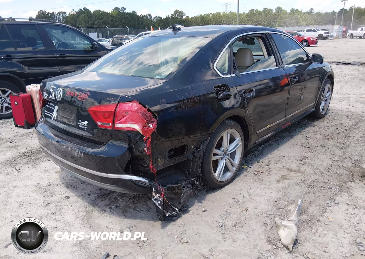 2015 Volkswagen Passat 1.8T Sel Premium VIN:1VWCS7A38FC023944 - 4