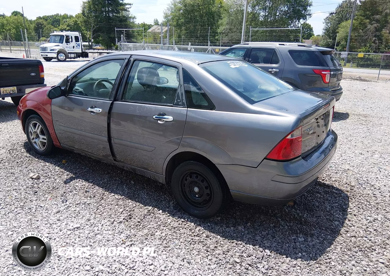2007 Ford Focus S-Se-Ses VIN:1FAFP34N97W304986 - 3