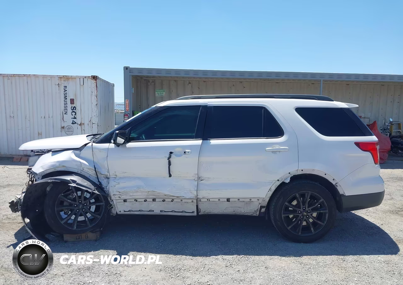 2017 Ford Explorer Xlt VIN:1FM5K7D85HGD55639 - 15