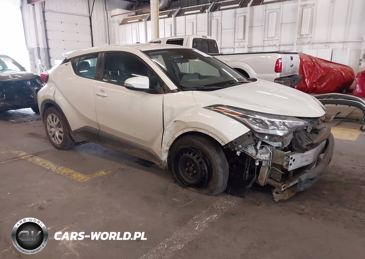 2021 Toyota C-Hr Le – zdjęcie 1 z 17