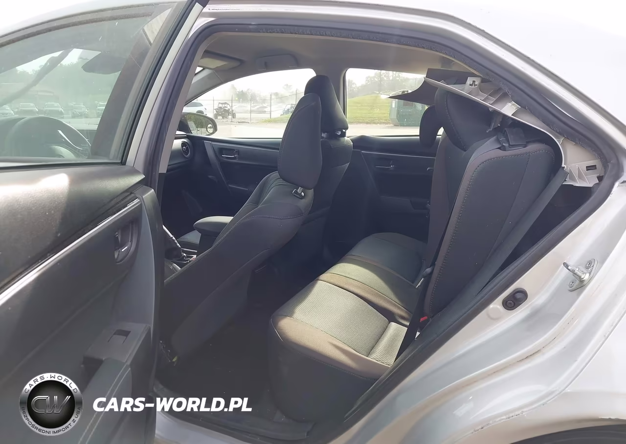 2018 Toyota Corolla Le VIN:5YFBURHE5JP738708 - 8