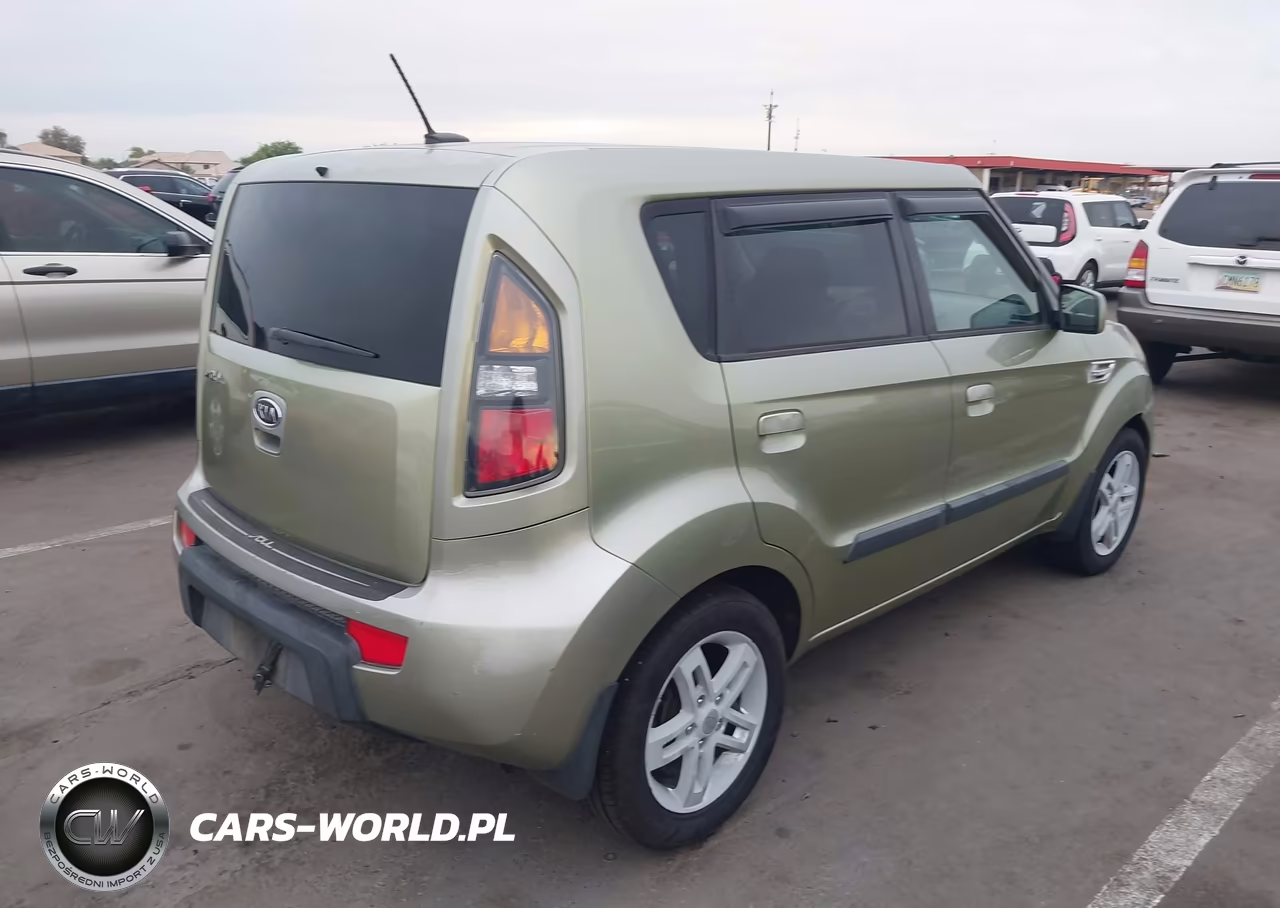 2010 Kia Soul + VIN:KNDJT2A26A7077584 - 4
