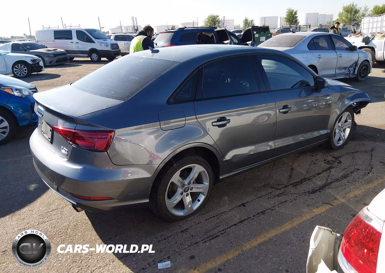2017 Audi A3 2.0T Premium VIN:WAUB8GFF3H1011132 - 4