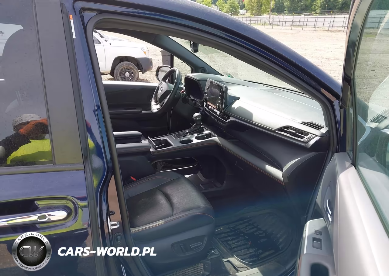 2024 Toyota Sienna Xse VIN:5TDCRKEC7RS200255 - 5