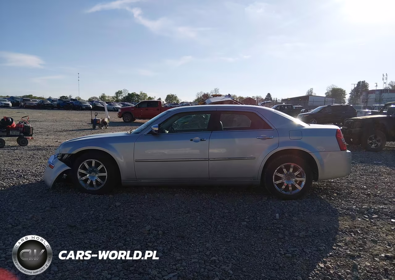 2010 Chrysler 300 Limited VIN:2C3CA3CV5AH135513 - 15