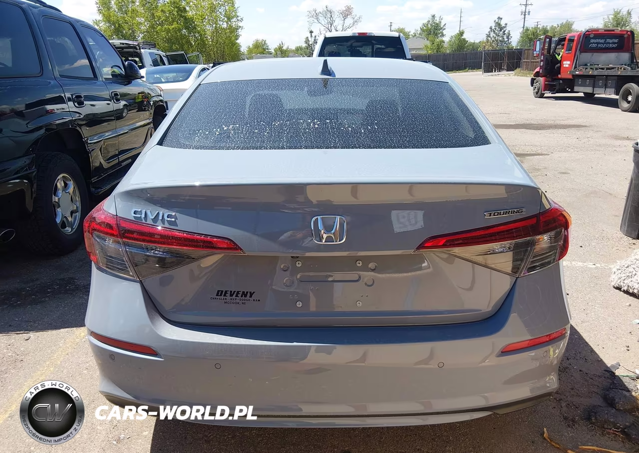 2024 Honda Civic Touring VIN:2HGFE1F92RH325251 - 17