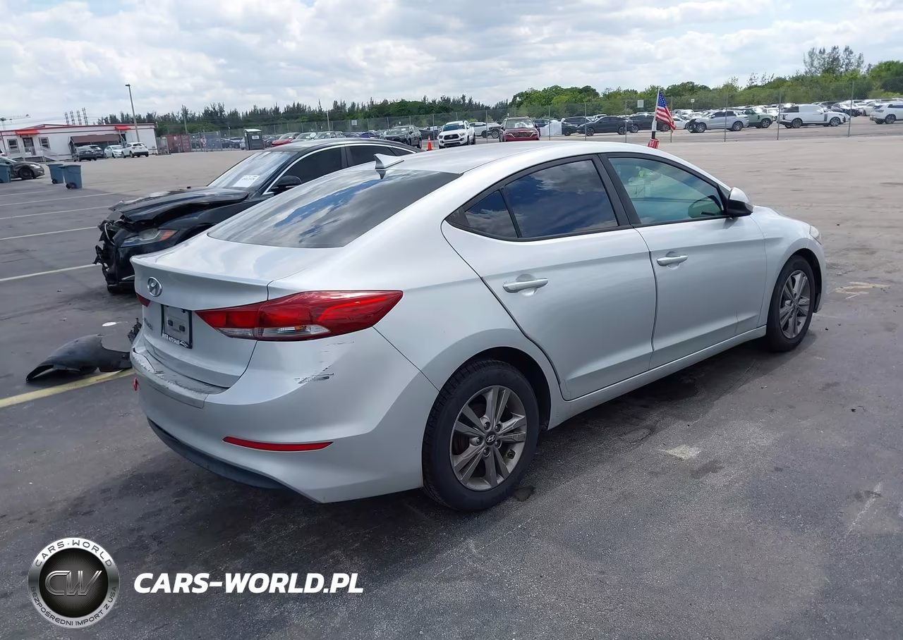 2017 Hyundai Elantra Se VIN:5NPD84LF8HH188234 - 4