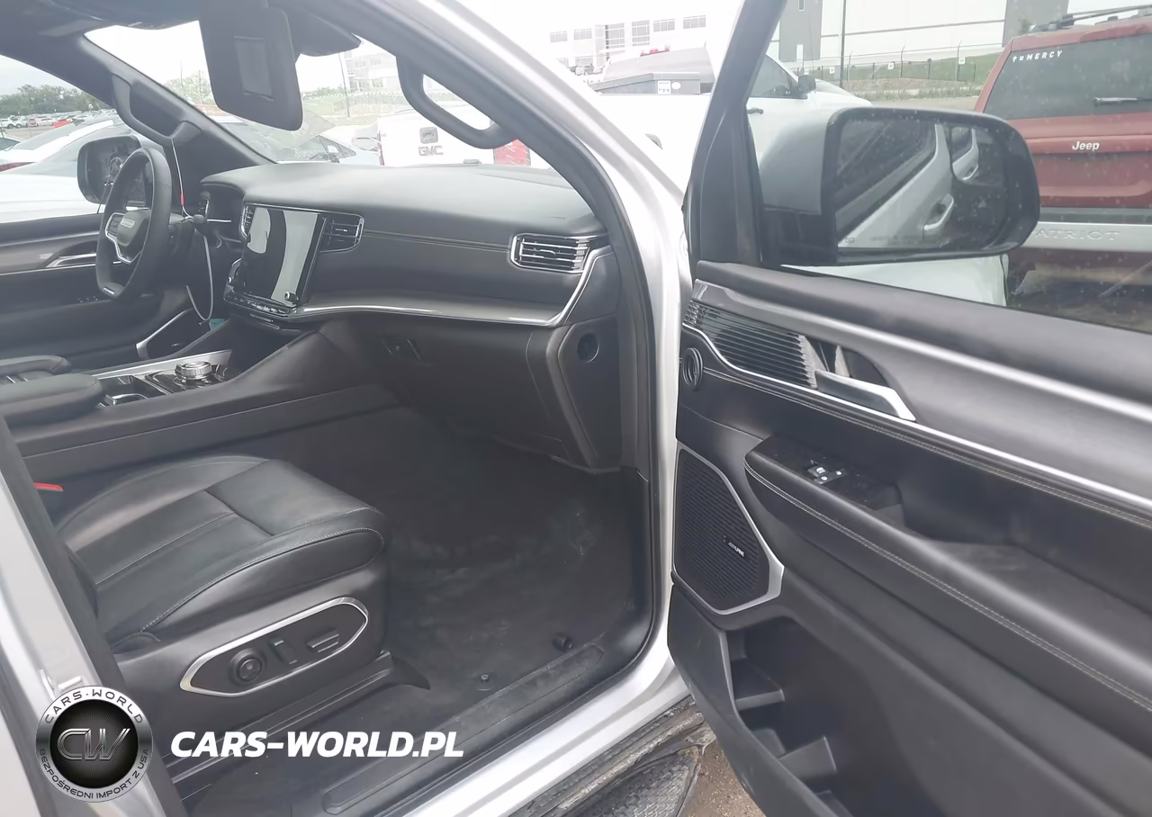 2022 Jeep Wagoneer Series I Obsidian 4X4 VIN:1C4SJVAT2NS222062 - 5
