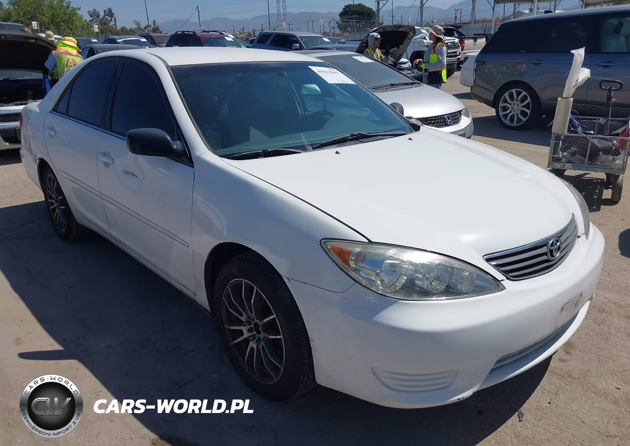 2005 Toyota Camry Le