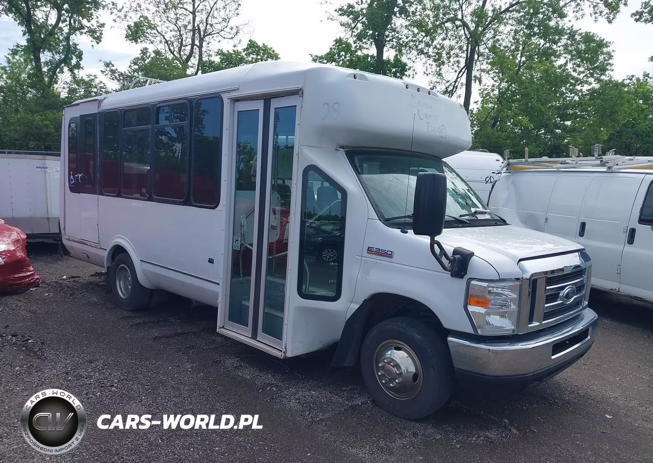 2018 Ford E-350 Cutaway