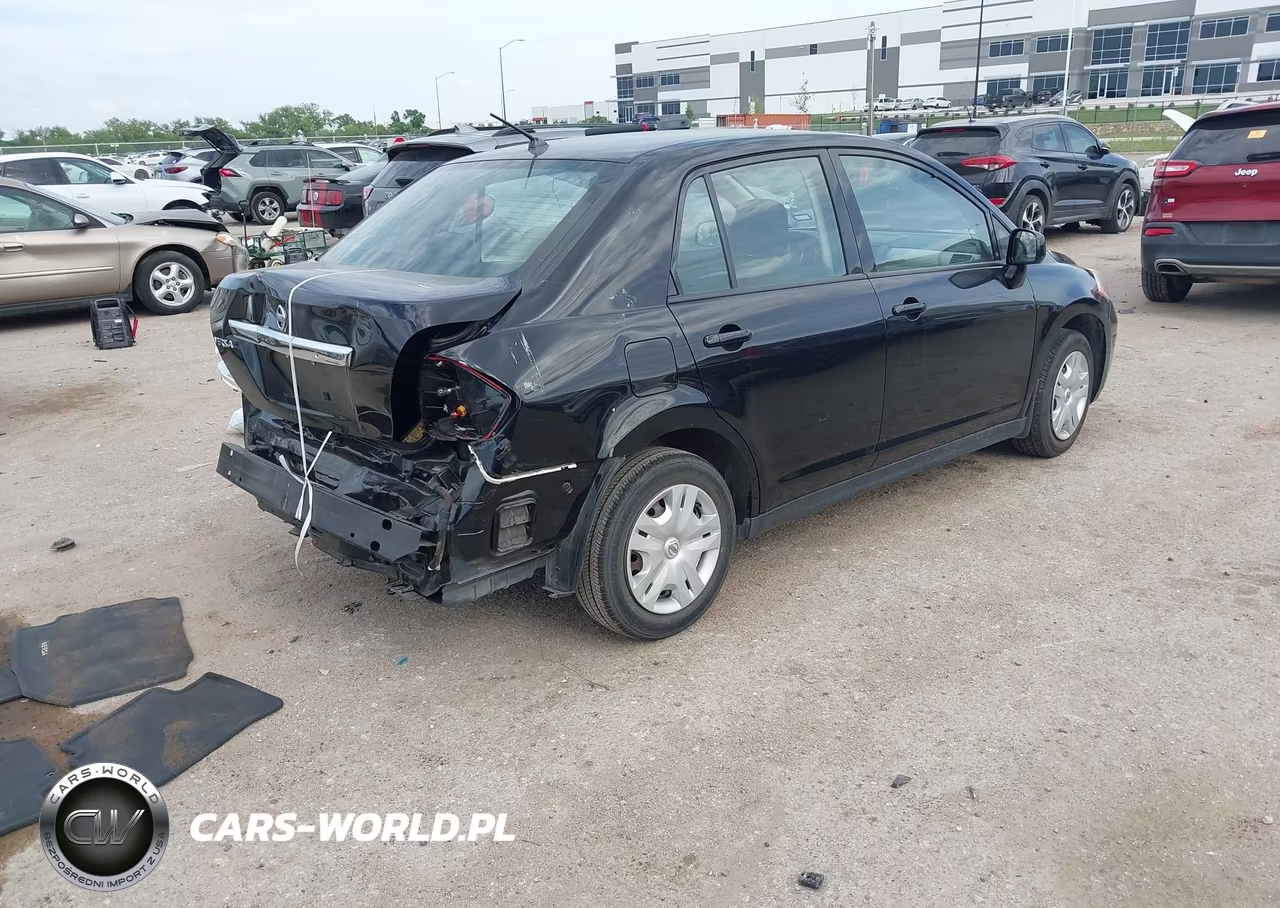 2010 Nissan Versa 1.8S VIN:3N1BC1AP4AL359425 - 4
