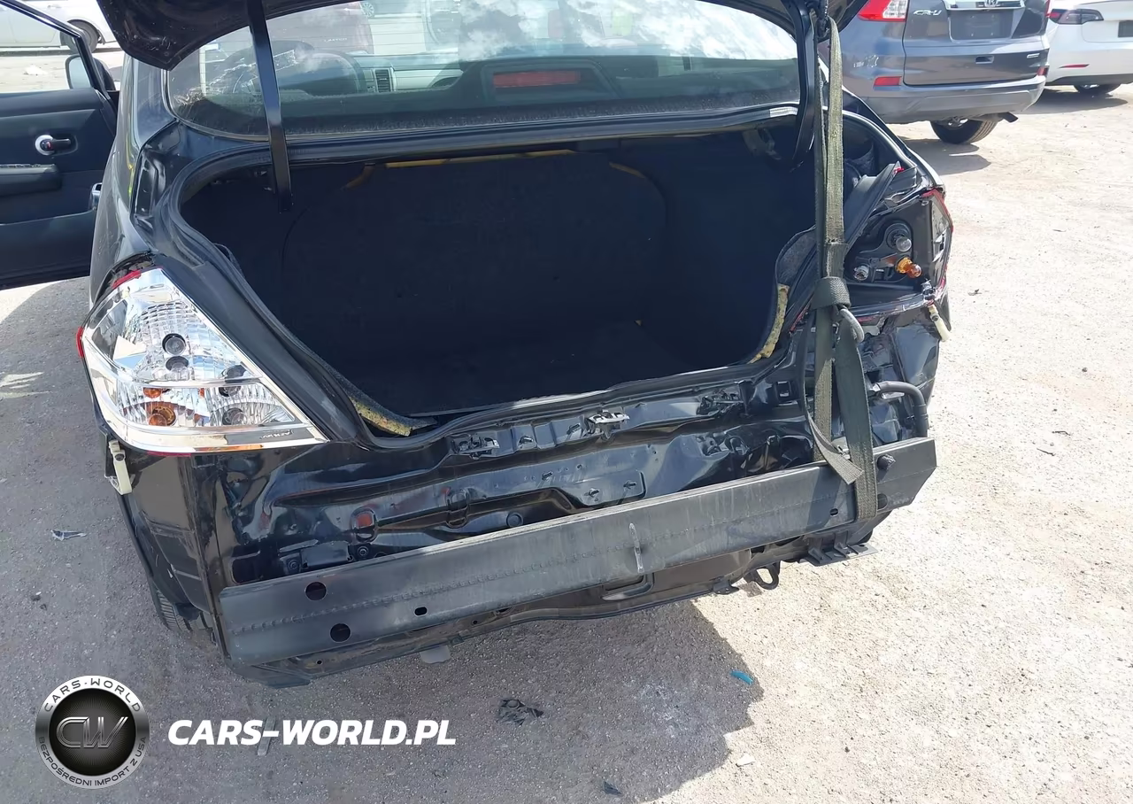 2010 Nissan Versa 1.8S VIN:3N1BC1AP4AL359425 - 6