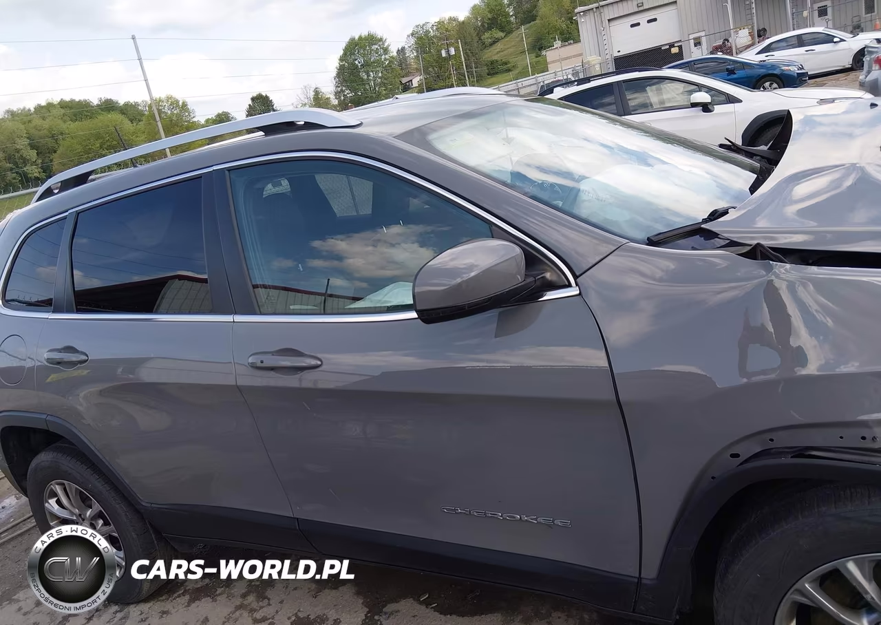 2019 Jeep Cherokee Latitude Plus 4X4 VIN:1C4PJMLB9KD378622 - 12