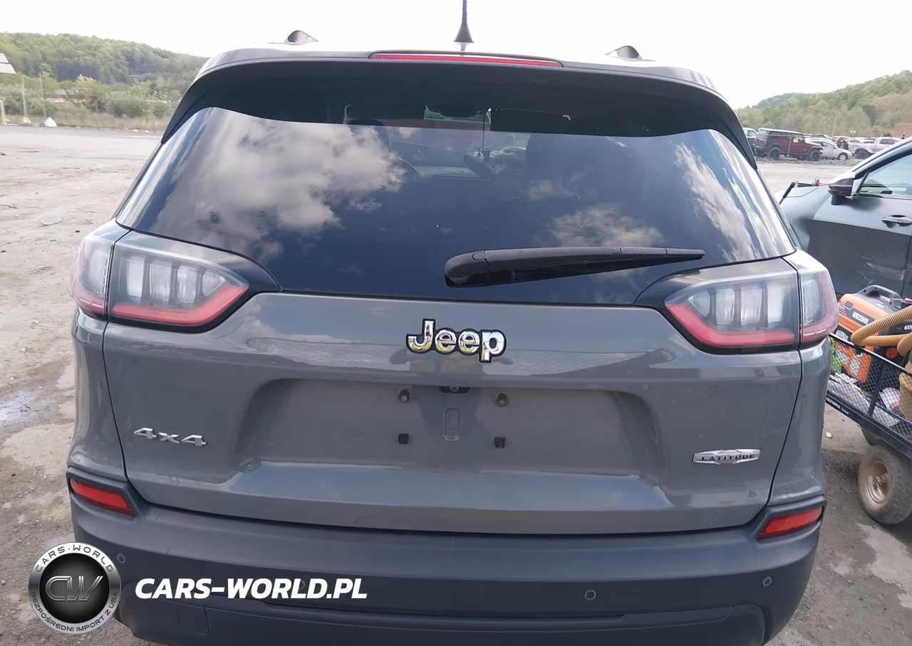 2019 Jeep Cherokee Latitude Plus 4X4 VIN:1C4PJMLB9KD378622 - 15