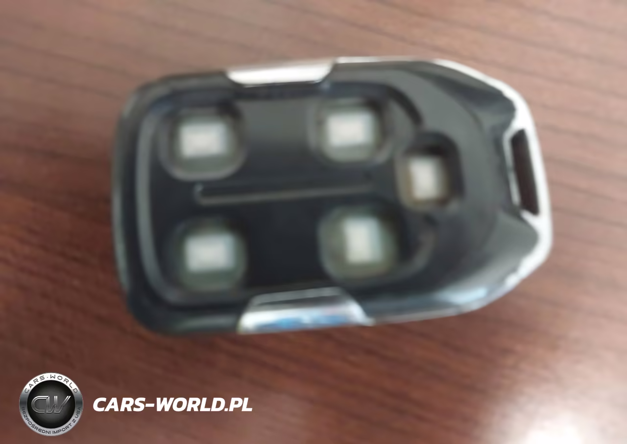 2020 Chevrolet Silverado 1500 VIN:3GCPWCED0LG172474 - 11