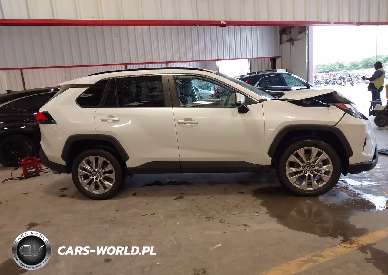 2025 Toyota Rav4 Xle Premium VIN:2T3C1RFV8SW443139 - 13