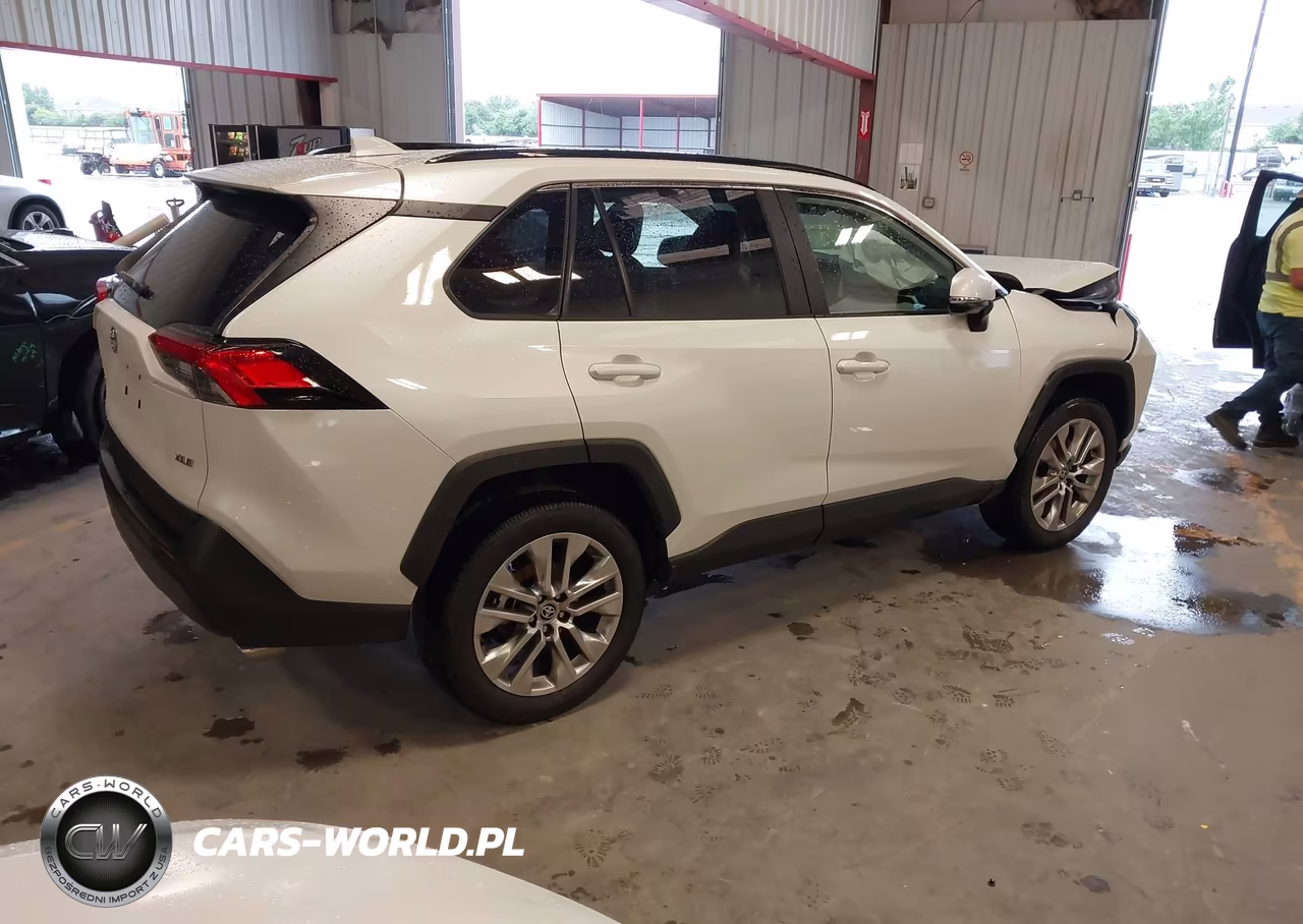 2025 Toyota Rav4 Xle Premium VIN:2T3C1RFV8SW443139 - 4