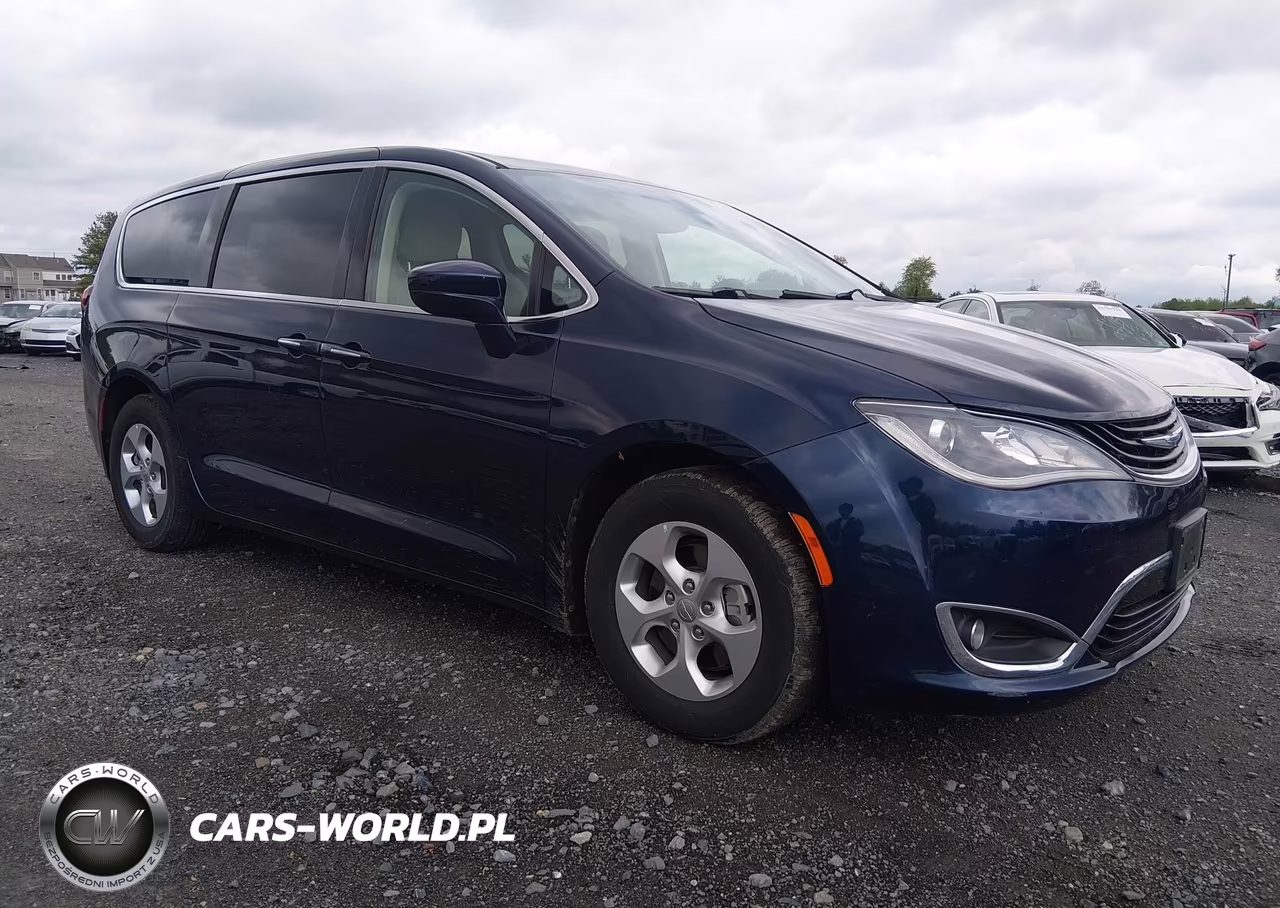 2017 Chrysler Pacifica Hybrid Touring Plus