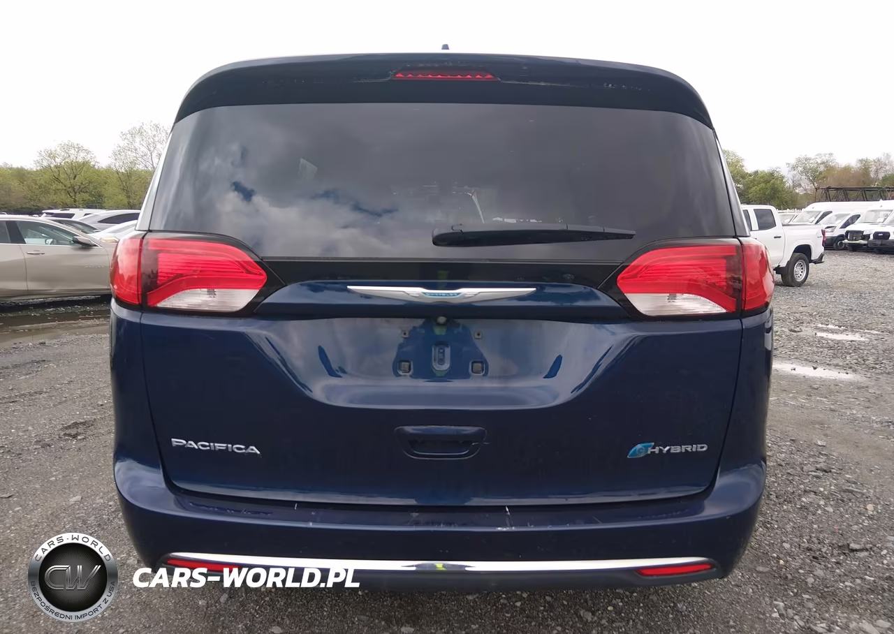2017 Chrysler Pacifica Hybrid Touring Plus VIN:2C4RC1H71HR765080 - 17