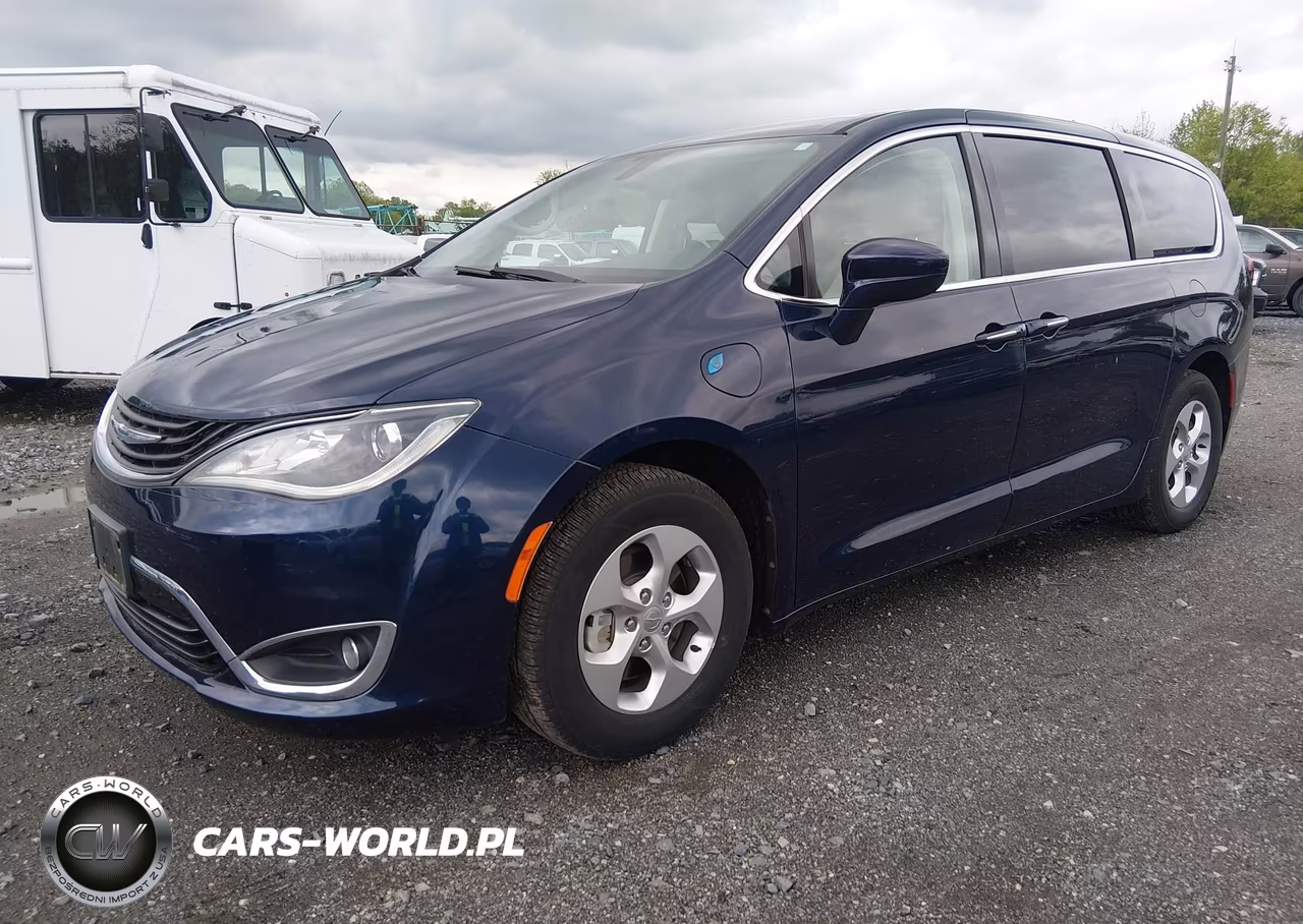 2017 Chrysler Pacifica Hybrid Touring Plus VIN:2C4RC1H71HR765080 - 2