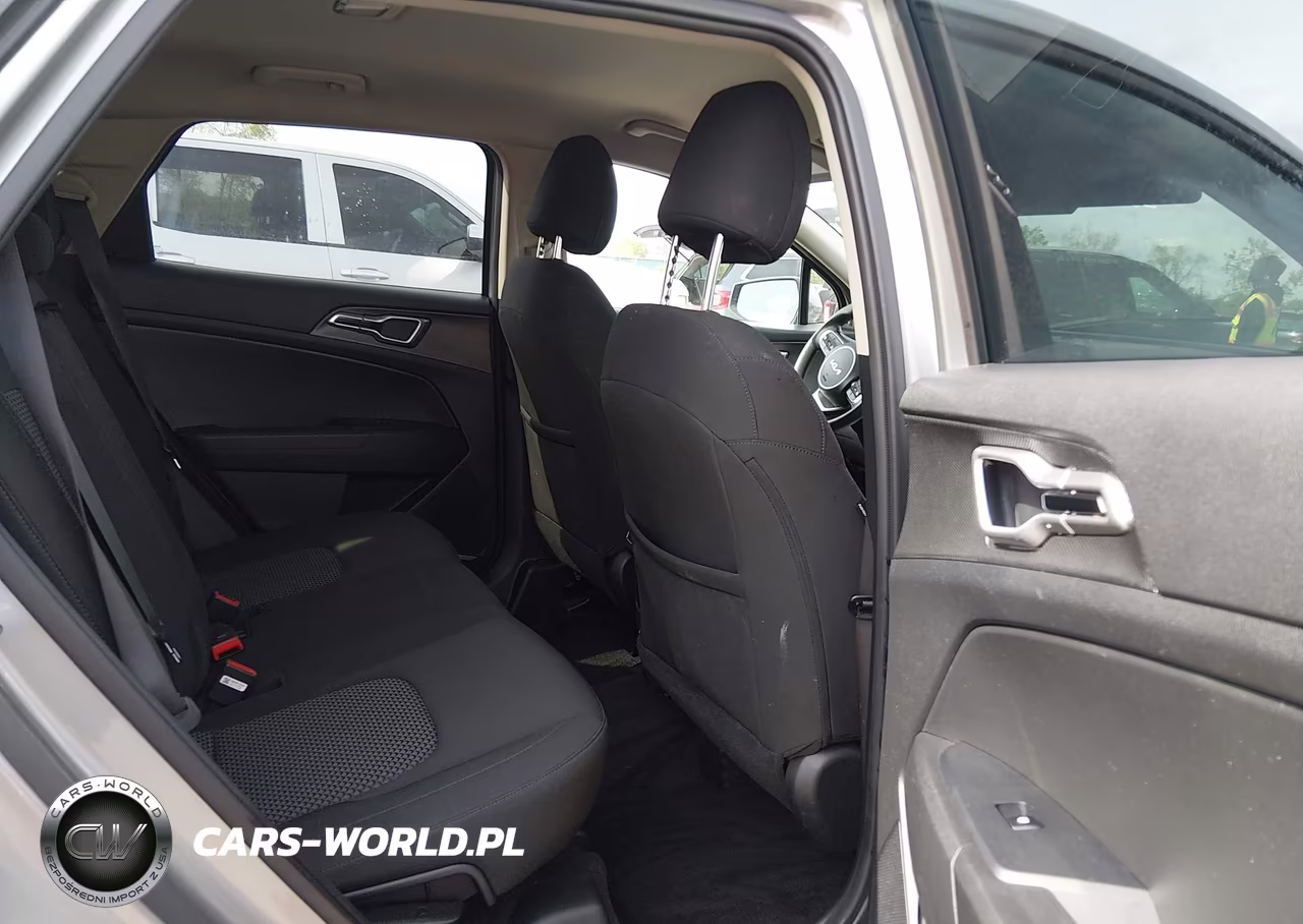 2024 Kia Sportage Lx VIN:KNDPUCDF1R7236518 - 8
