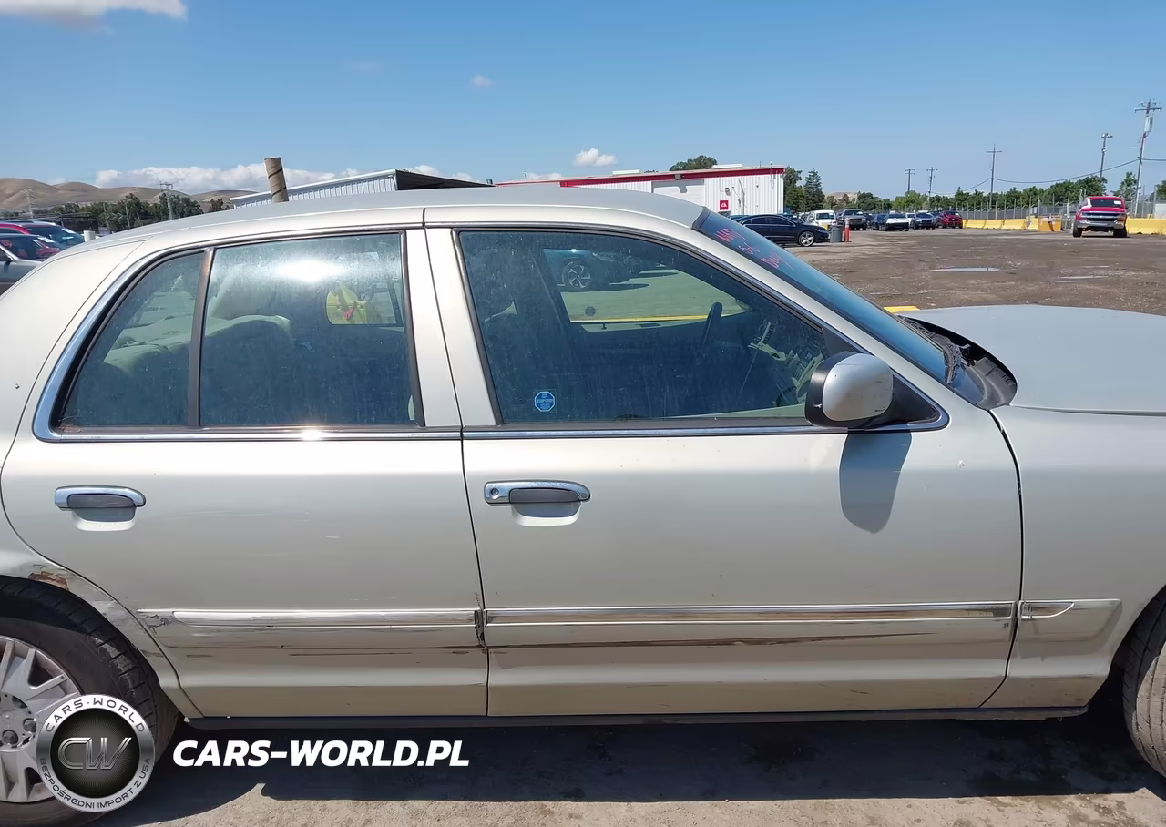 2005 Mercury Grand Marquis Gs VIN:2MEFM74W25X622449 - 13