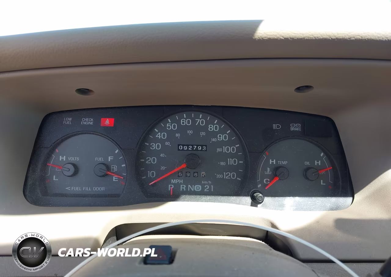 2005 Mercury Grand Marquis Gs VIN:2MEFM74W25X622449 - 15