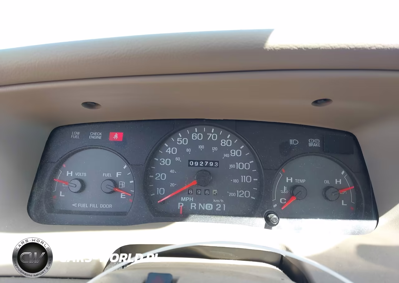 2005 Mercury Grand Marquis Gs VIN:2MEFM74W25X622449 - 7