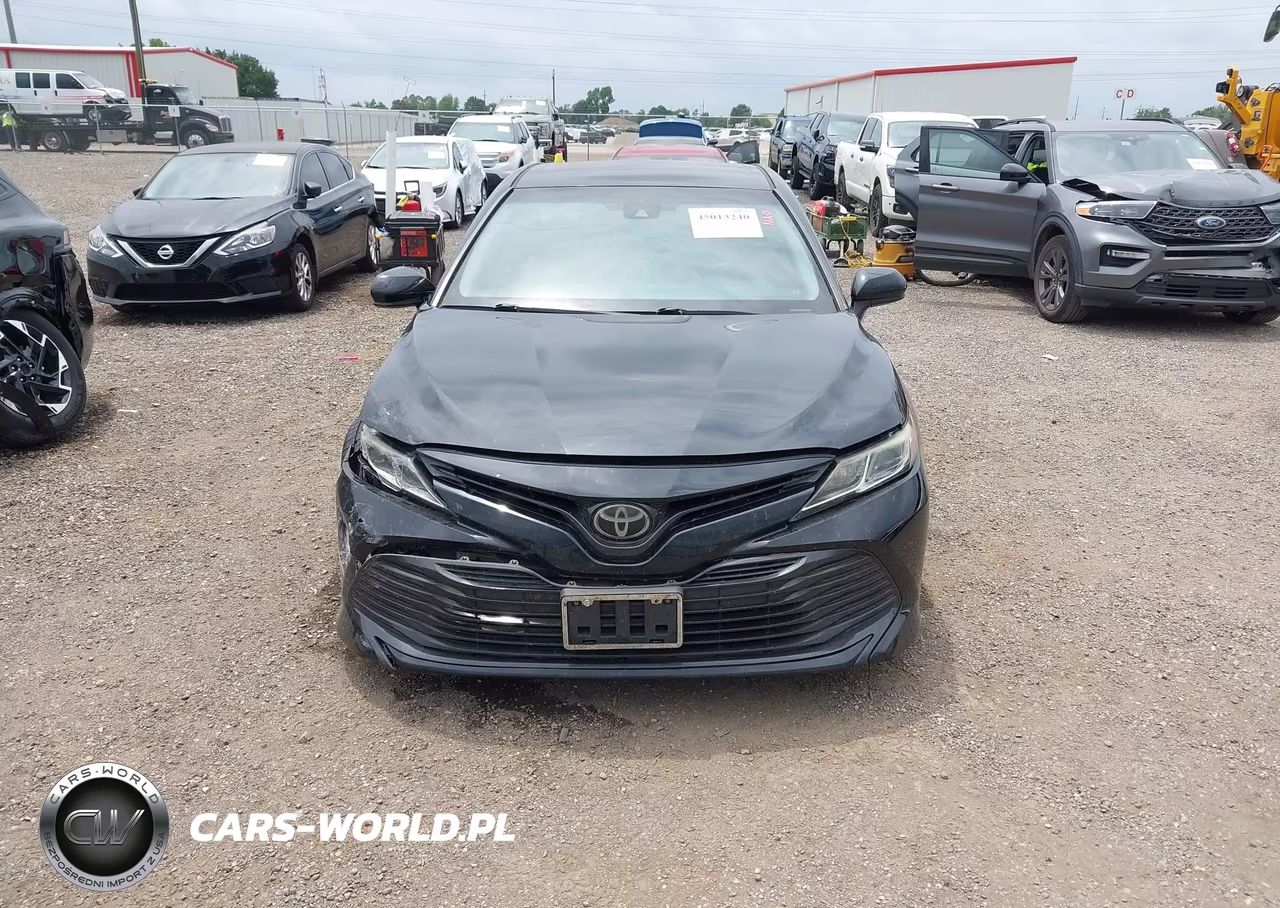 2019 Toyota Camry Le VIN:4T1B11HK9KU765507 - 12