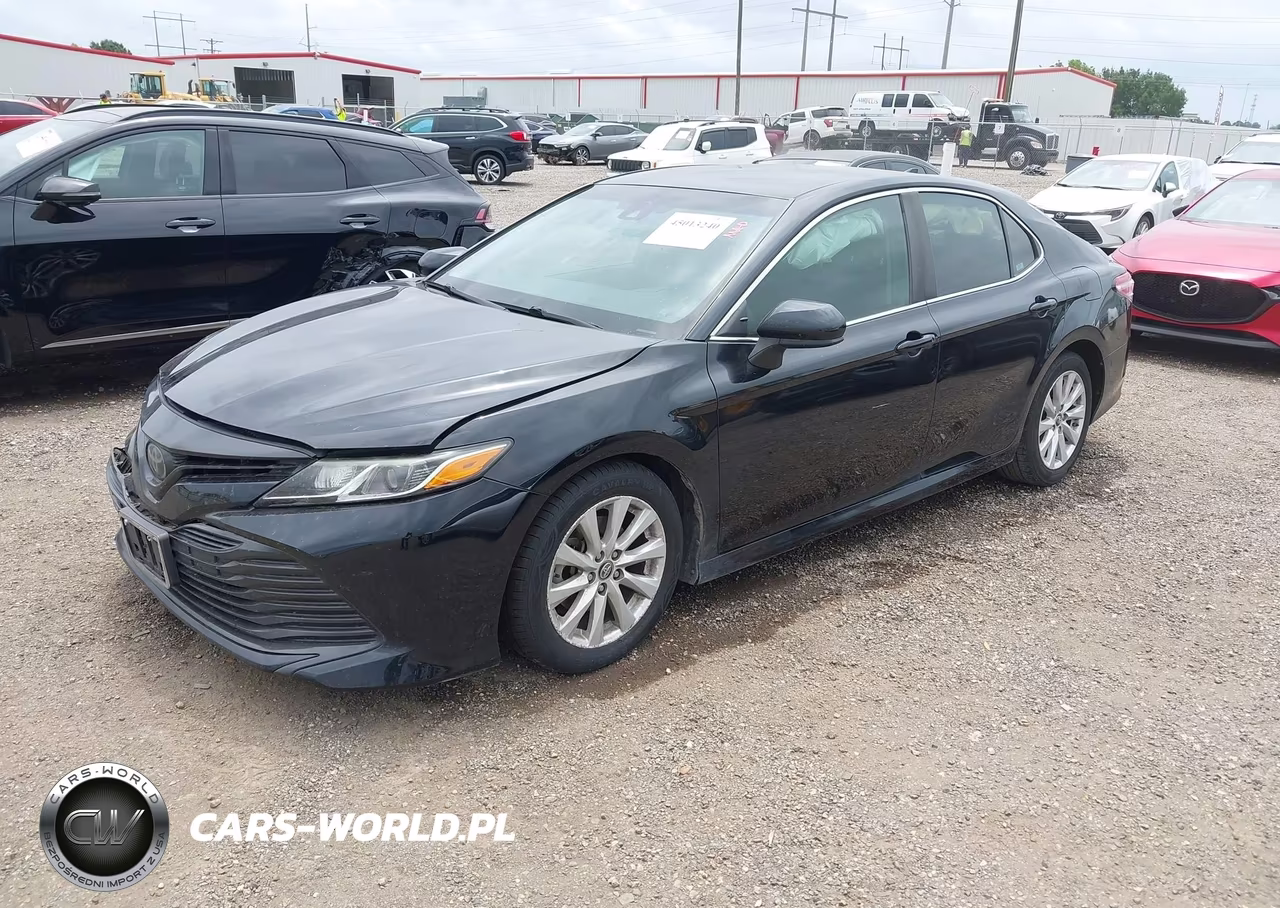 2019 Toyota Camry Le VIN:4T1B11HK9KU765507 - 2