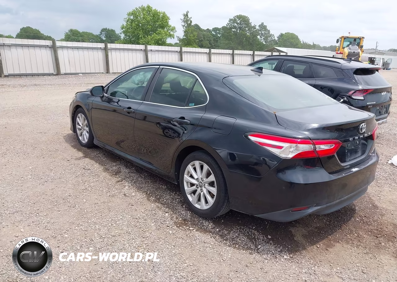 2019 Toyota Camry Le VIN:4T1B11HK9KU765507 - 3