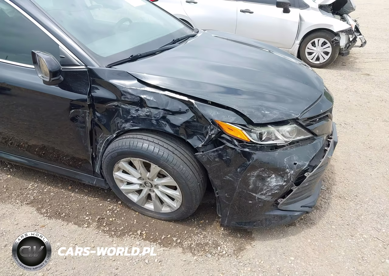 2019 Toyota Camry Le VIN:4T1B11HK9KU765507 - 6