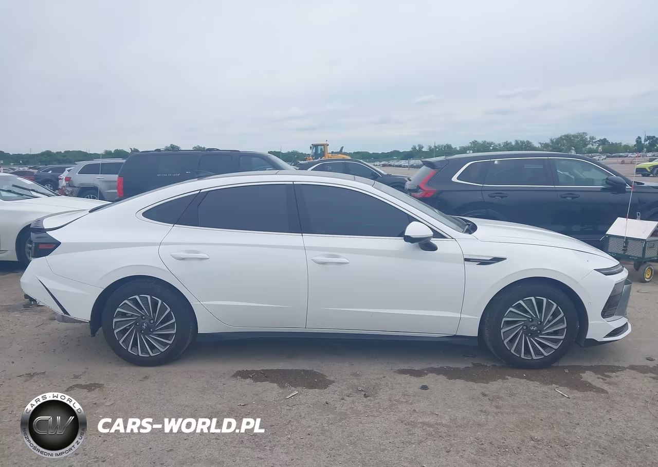 2025 Hyundai Sonata Hybrid Limited VIN:KMHL54JJ3SA130120 - 13