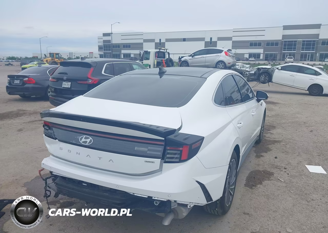 2025 Hyundai Sonata Hybrid Limited VIN:KMHL54JJ3SA130120 - 4