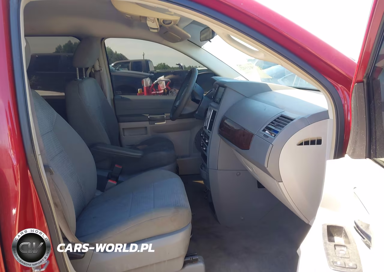 2010 Chrysler Town & Country Lx VIN:2A4RR4DE7AR189869 - 5