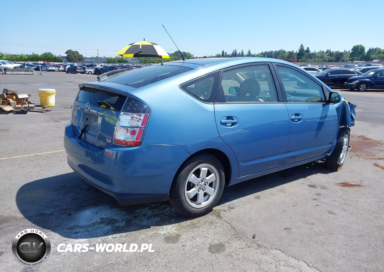 2004 Toyota Prius VIN:JTDKB20UX40011577 - 4
