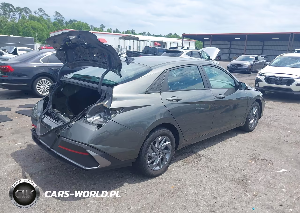 2024 Hyundai Elantra Hybrid Blue VIN:KMHLM4DJ0RU113654 - 4