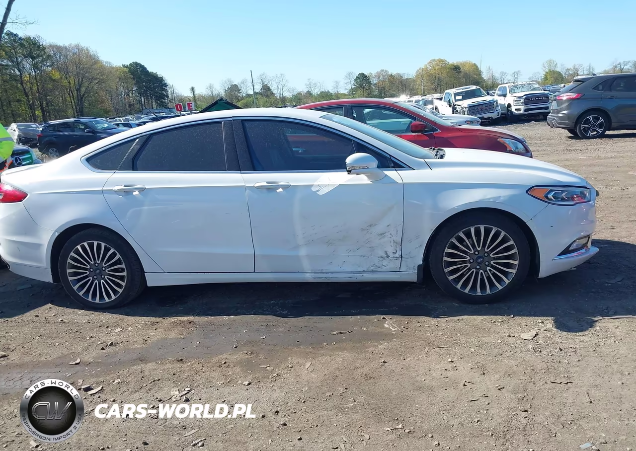 2017 Ford Fusion Titanium VIN:3FA6P0K9XHR151558 - 13