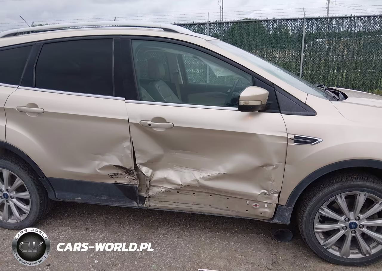 2017 Ford Escape Titanium VIN:1FMCU9JD0HUF05642 - 6