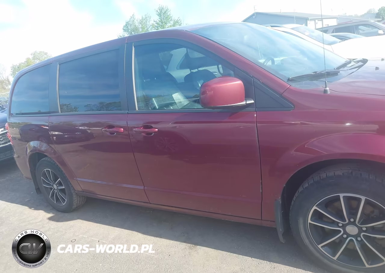 2018 Dodge Grand Caravan Gt VIN:2C4RDGEG3JR254447 - 13