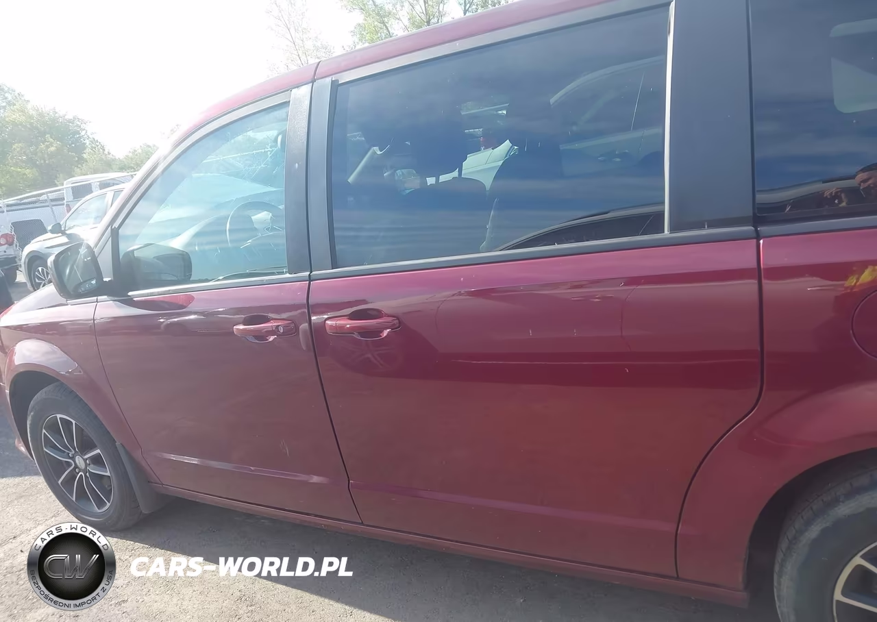 2018 Dodge Grand Caravan Gt VIN:2C4RDGEG3JR254447 - 14