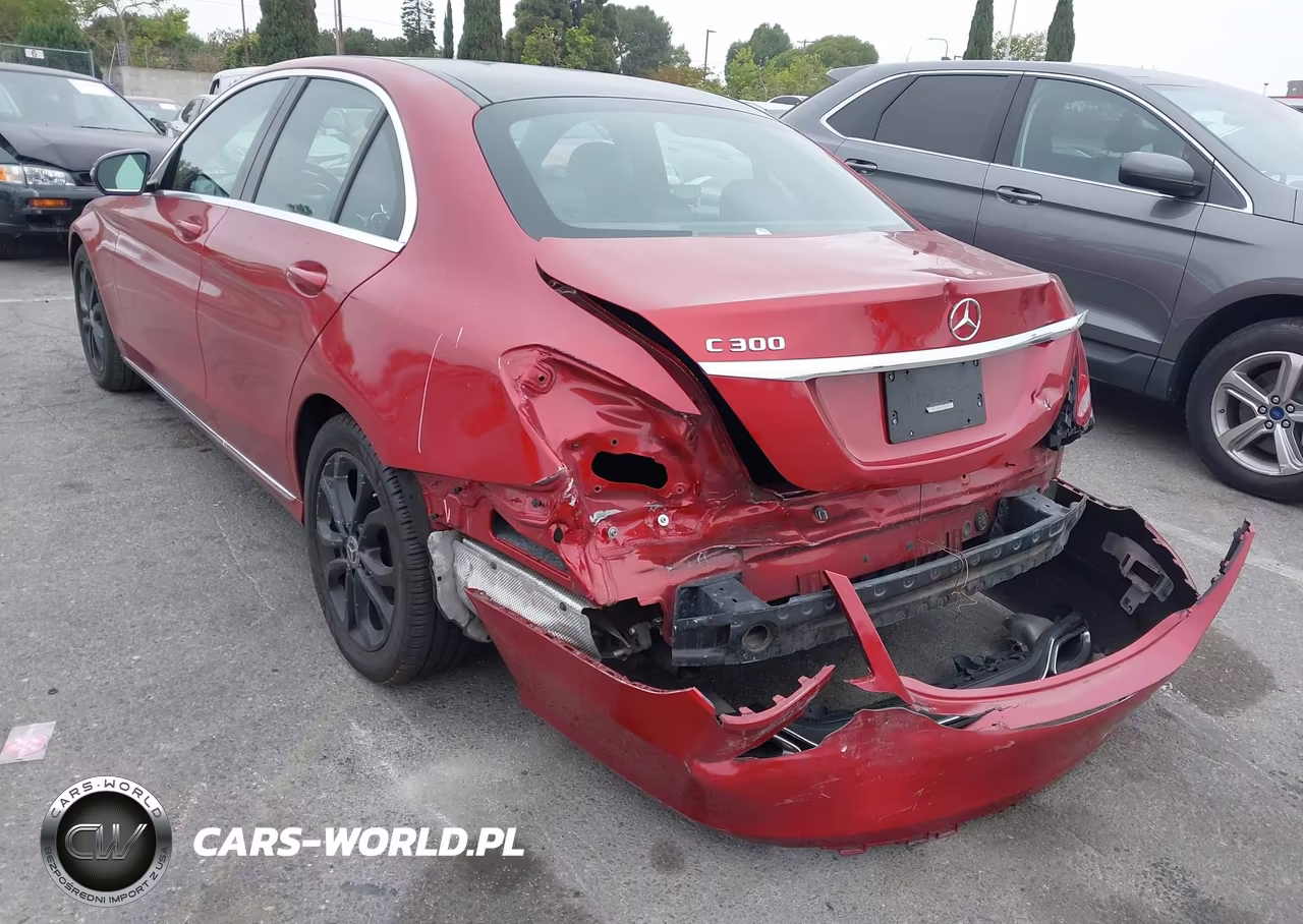 2018 Mercedes-Benz C 300 VIN:55SWF4JB4JU236684 - 3