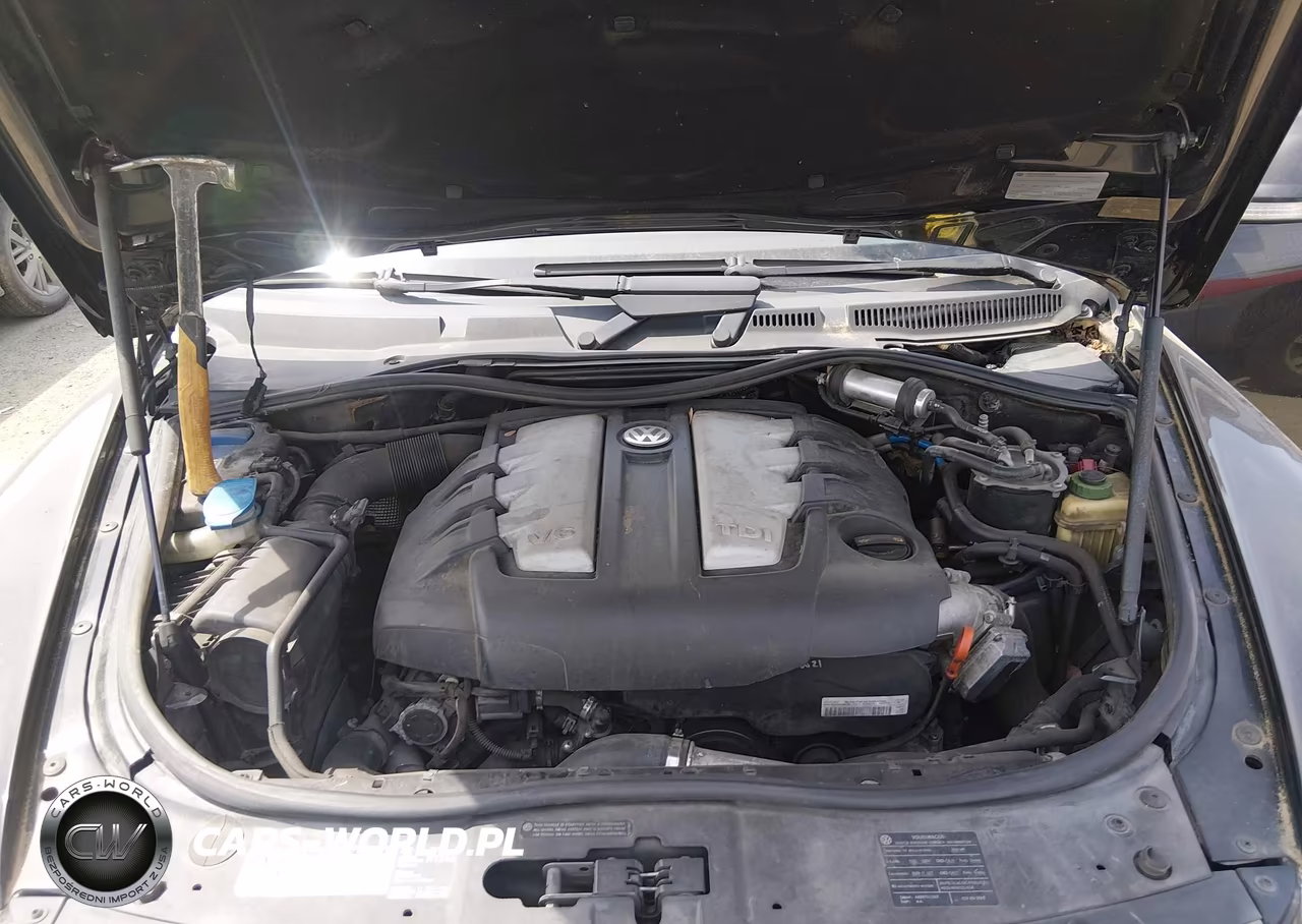 2010 Volkswagen Touareg V6 Tdi VIN:WVGFK7A92AD003322 - 10