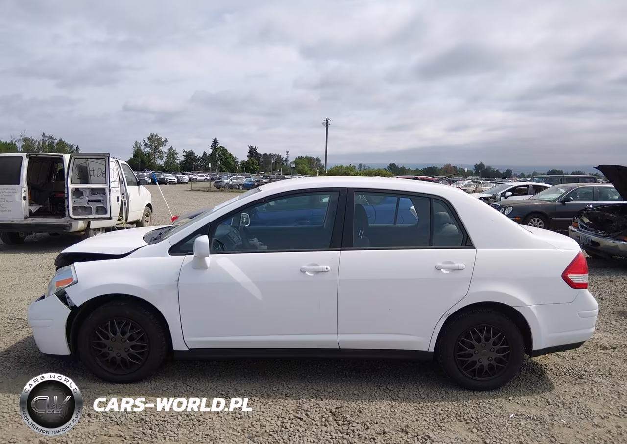 2011 Nissan Versa 1.8S VIN:3N1BC1APXBL470529 - 14