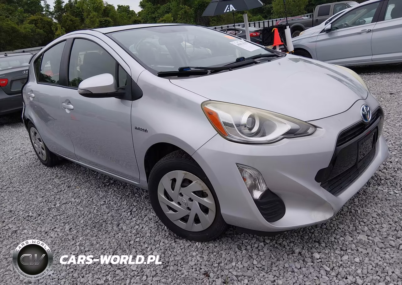 2016 Toyota Prius C Two