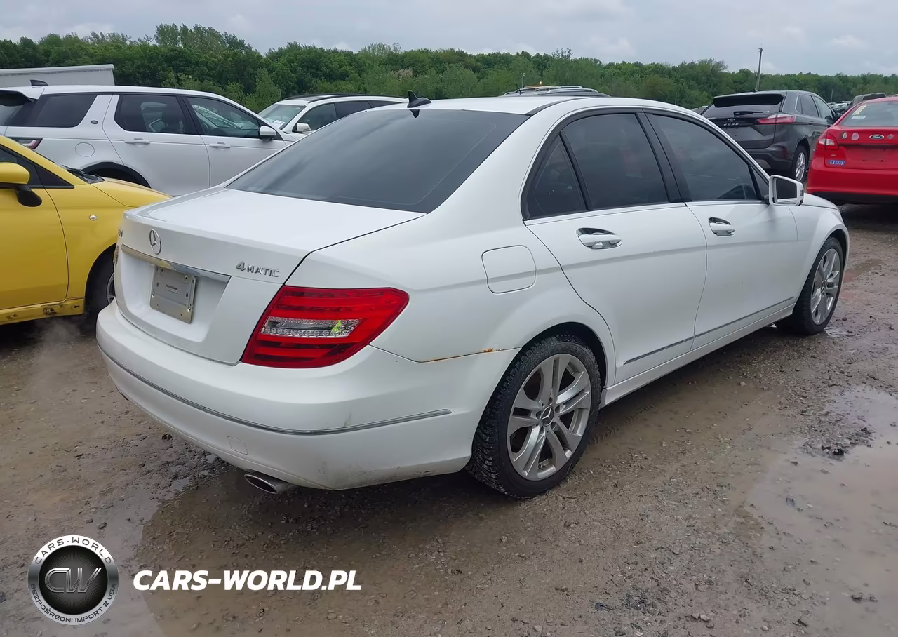 2013 Mercedes-Benz C 300 Luxury 4Matic VIN:WDDGF8AB5DR270652 - 4