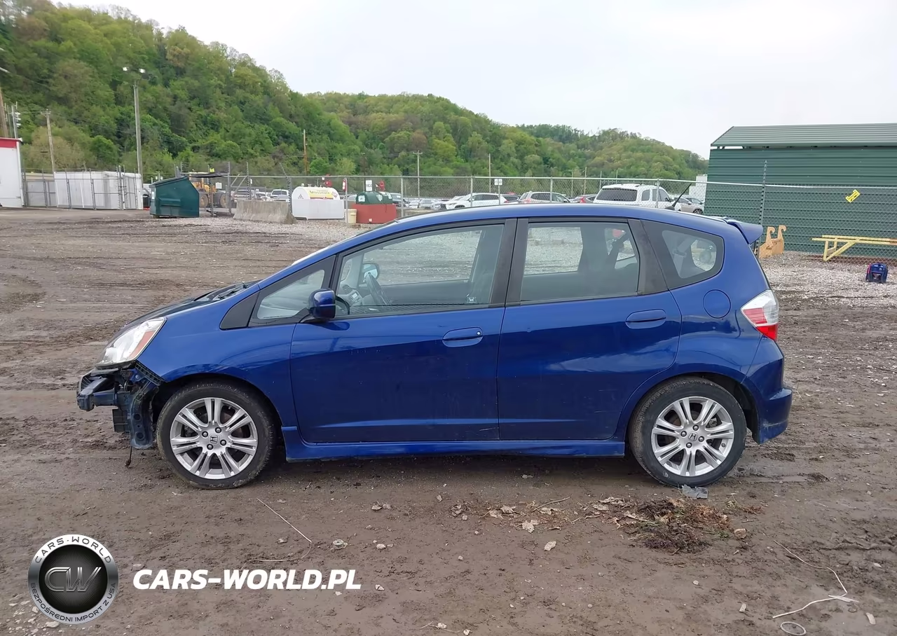 2011 Honda Fit Sport VIN:JHMGE8G55BC005453 - 15