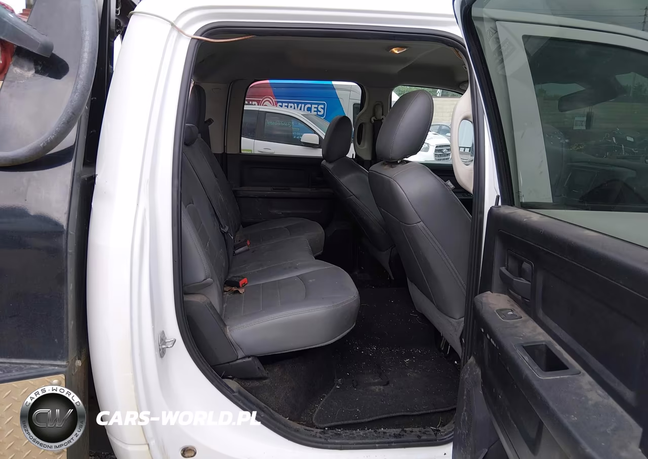 2018 Ram 3500 Tradesman 4X4 8' Box VIN:3C63RRGL3JG143830 - 8