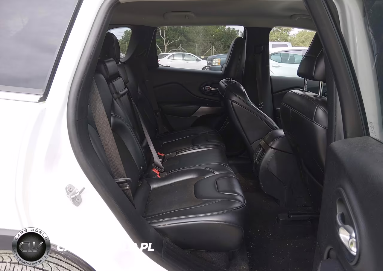 2019 Jeep Cherokee Latitude Plus Fwd VIN:1C4PJLLB0KD160014 - 8