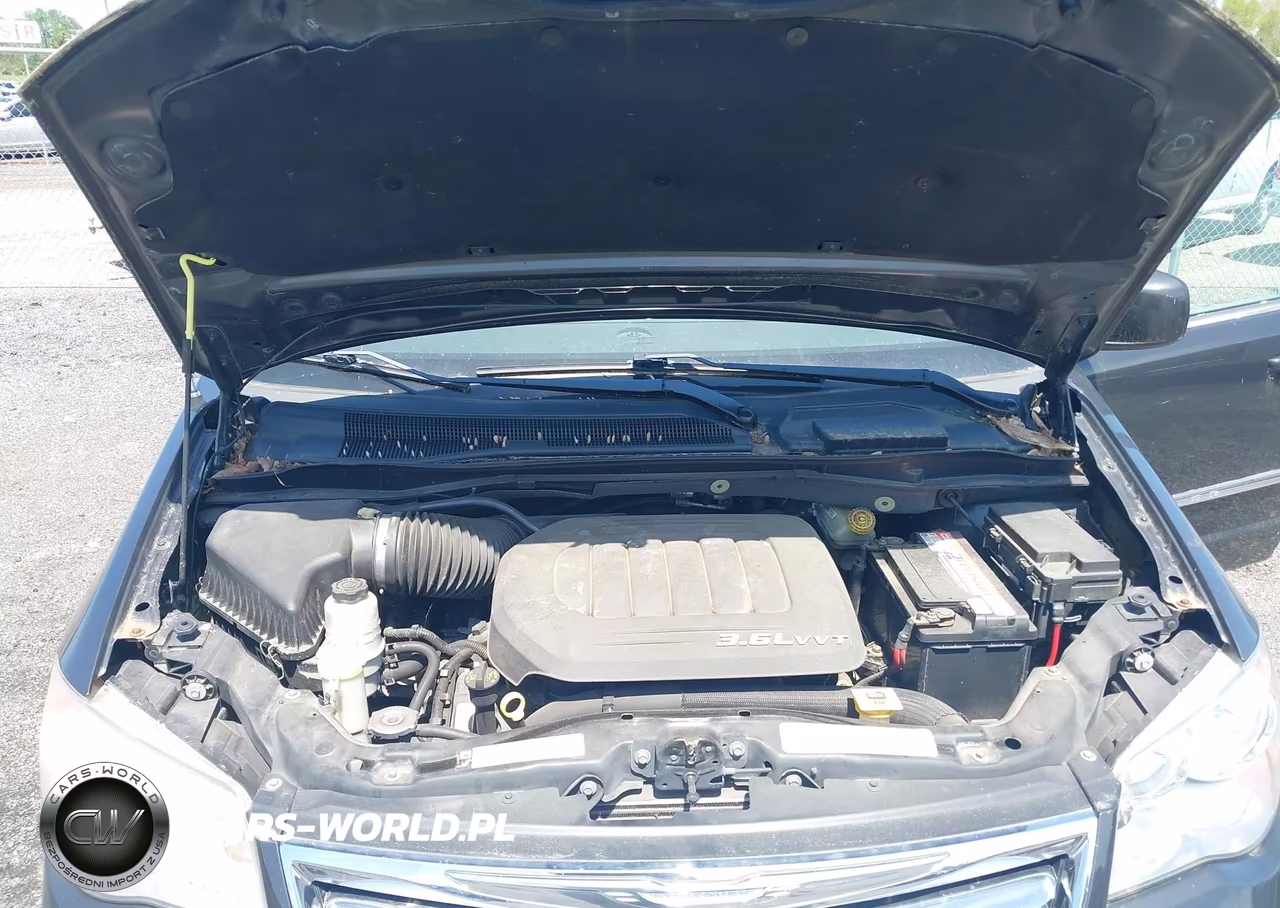 2012 Chrysler Town & Country Touring VIN:2C4RC1BG8CR162466 - 10